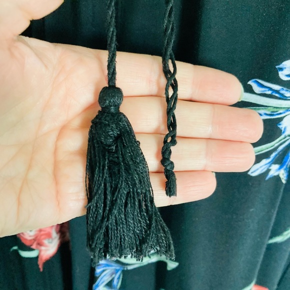 Jaase women’s black floral romper large - Picture 4 of 8